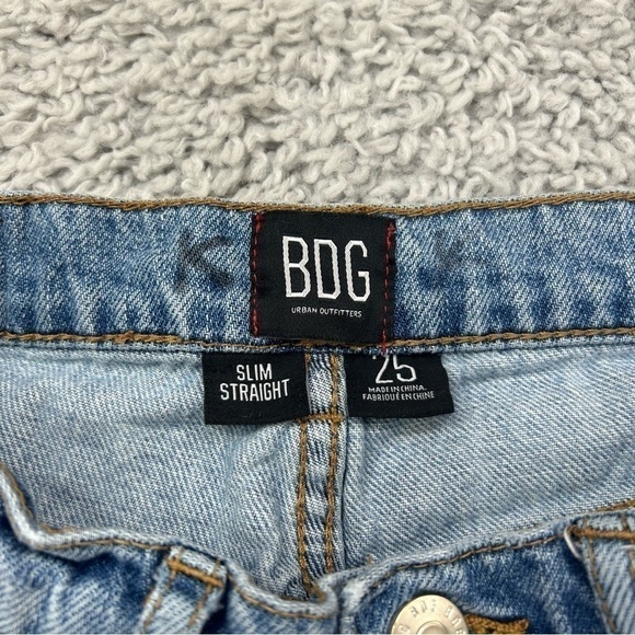 BDG Jeans Womens 25 Slim Straight High Rise Distressed Holes Raw Hem Fray Light - Picture 2 of 5